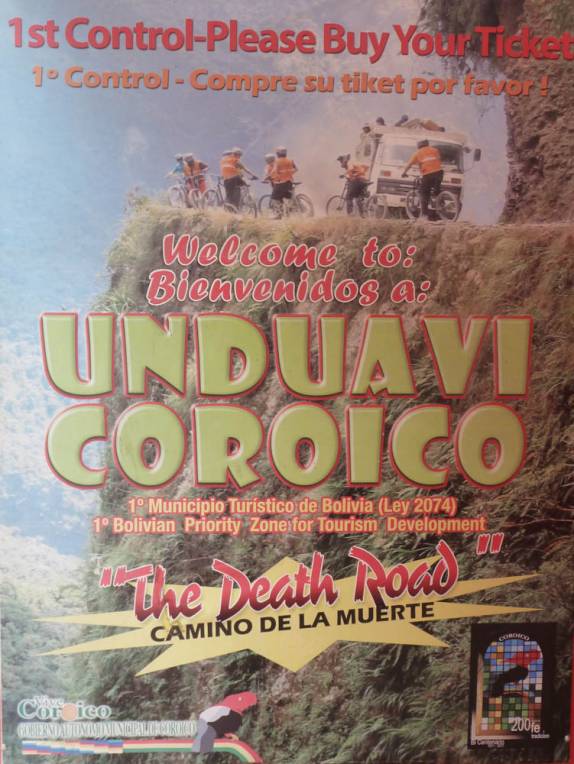 Cartaz com propaganda da famosa Carretera de la Muerte, que deesce os Andes em direção à cidade de Coroico, na Bolívia